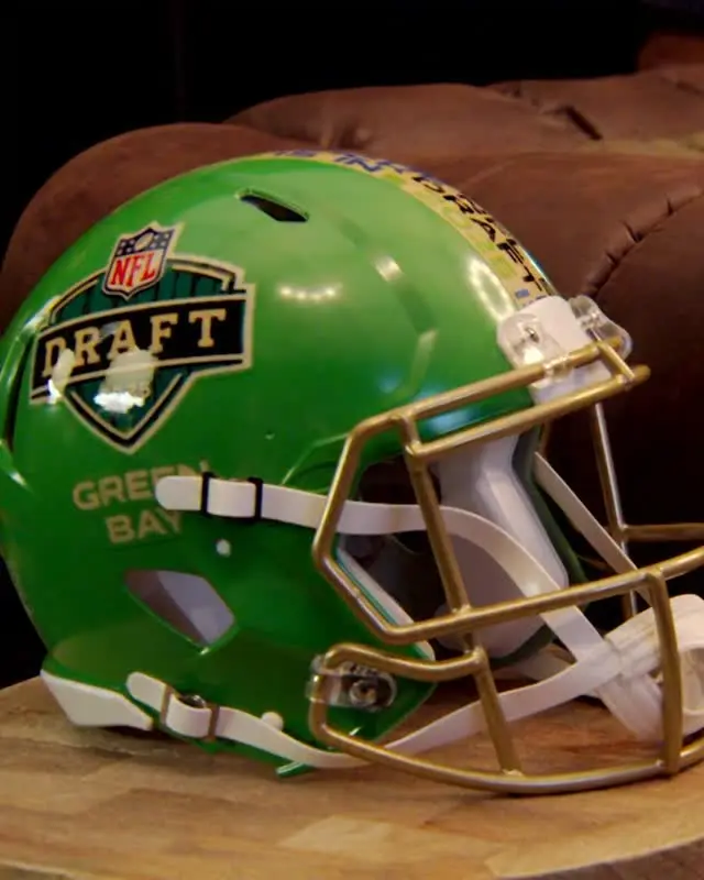 Mark Correctly Reads Matthew Golden’s Name During Packers’ Draft Announcement Mark Correctly Reads Matthew Golden's Name During Packers' Draft Announcement
