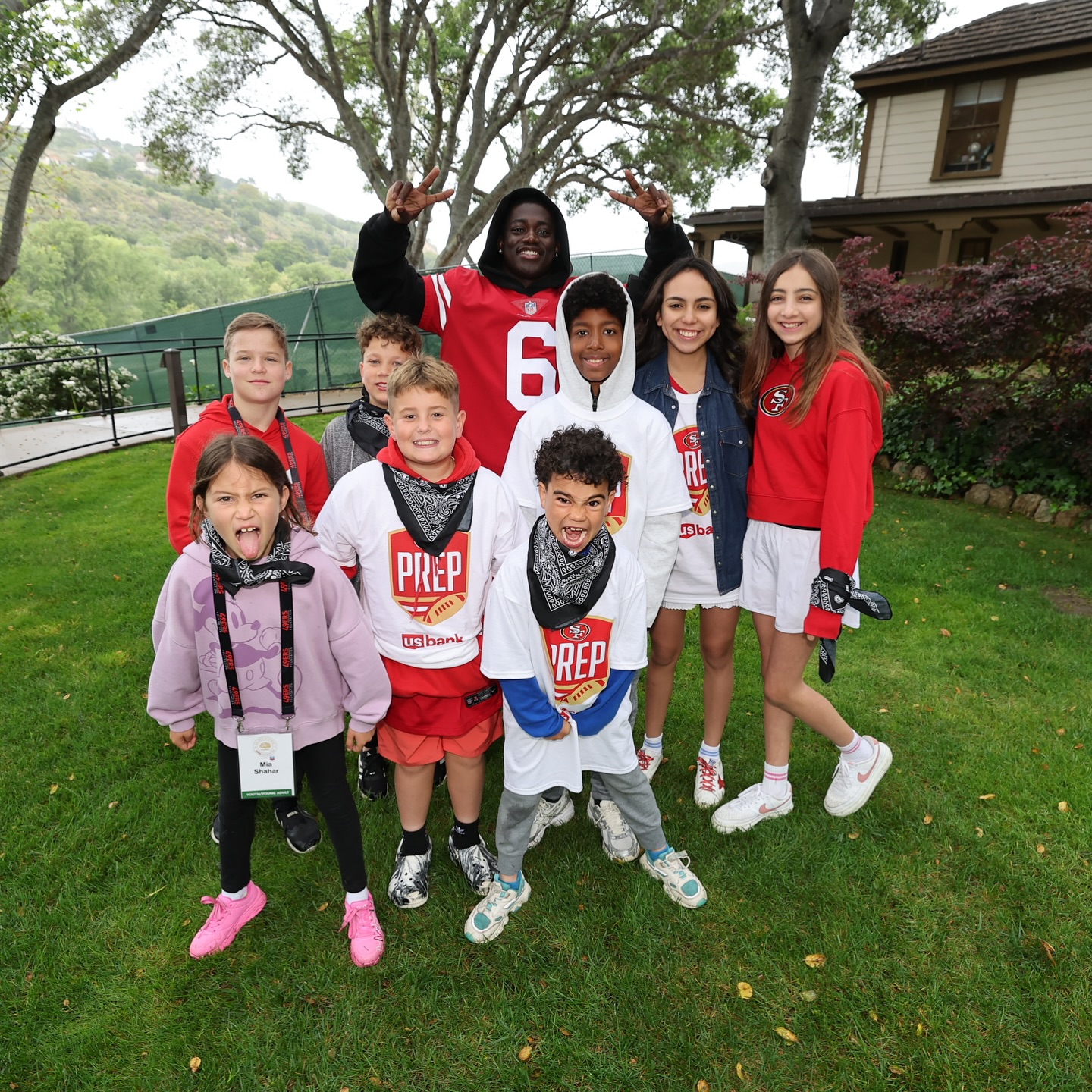 Bandana Blitz Energizes 49ers Prep Team