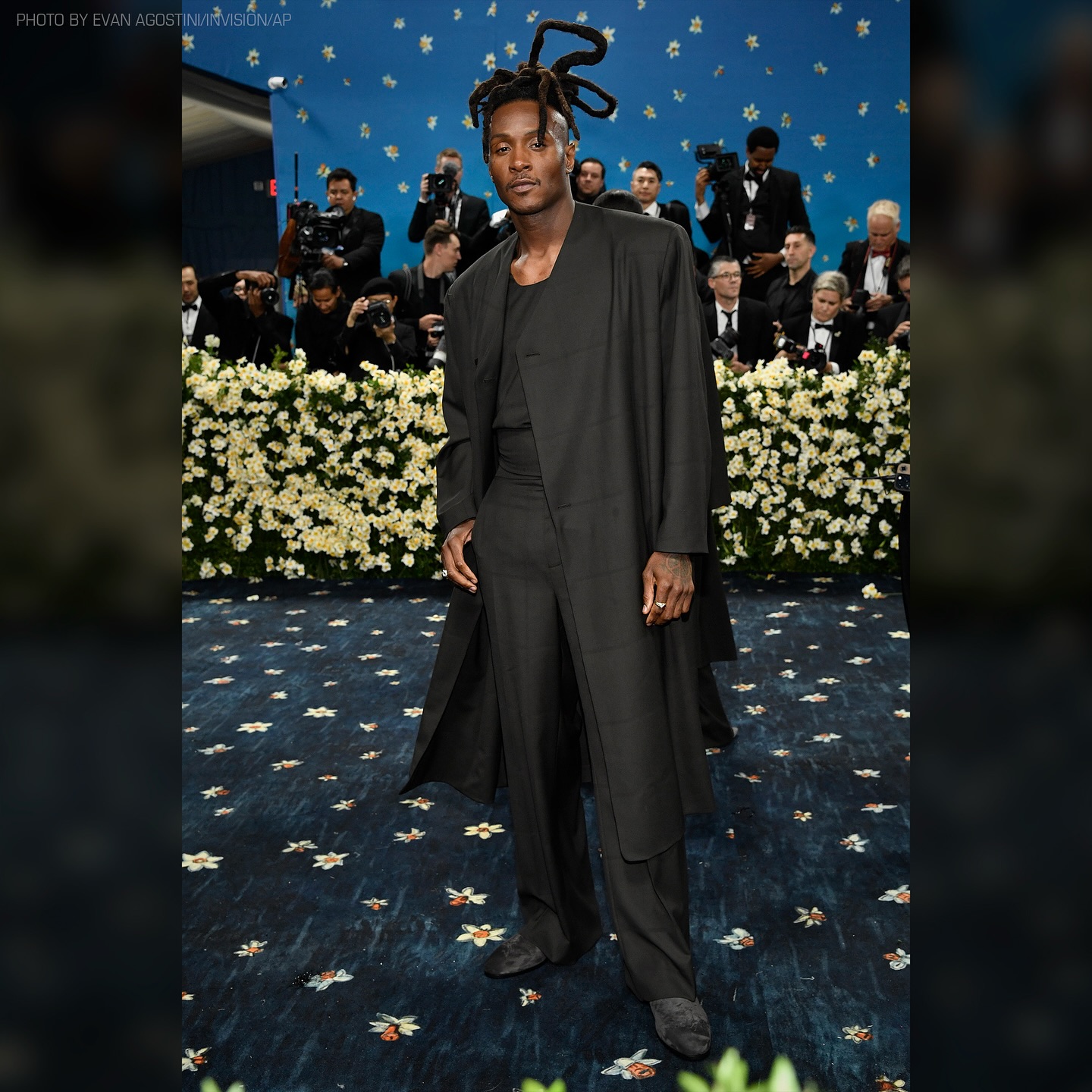 Deandre Hopkins Embraces Met Gala In Style NFL star Deandre Hopkins stuns with high-fashion flair and Met Gala inspired elegance!