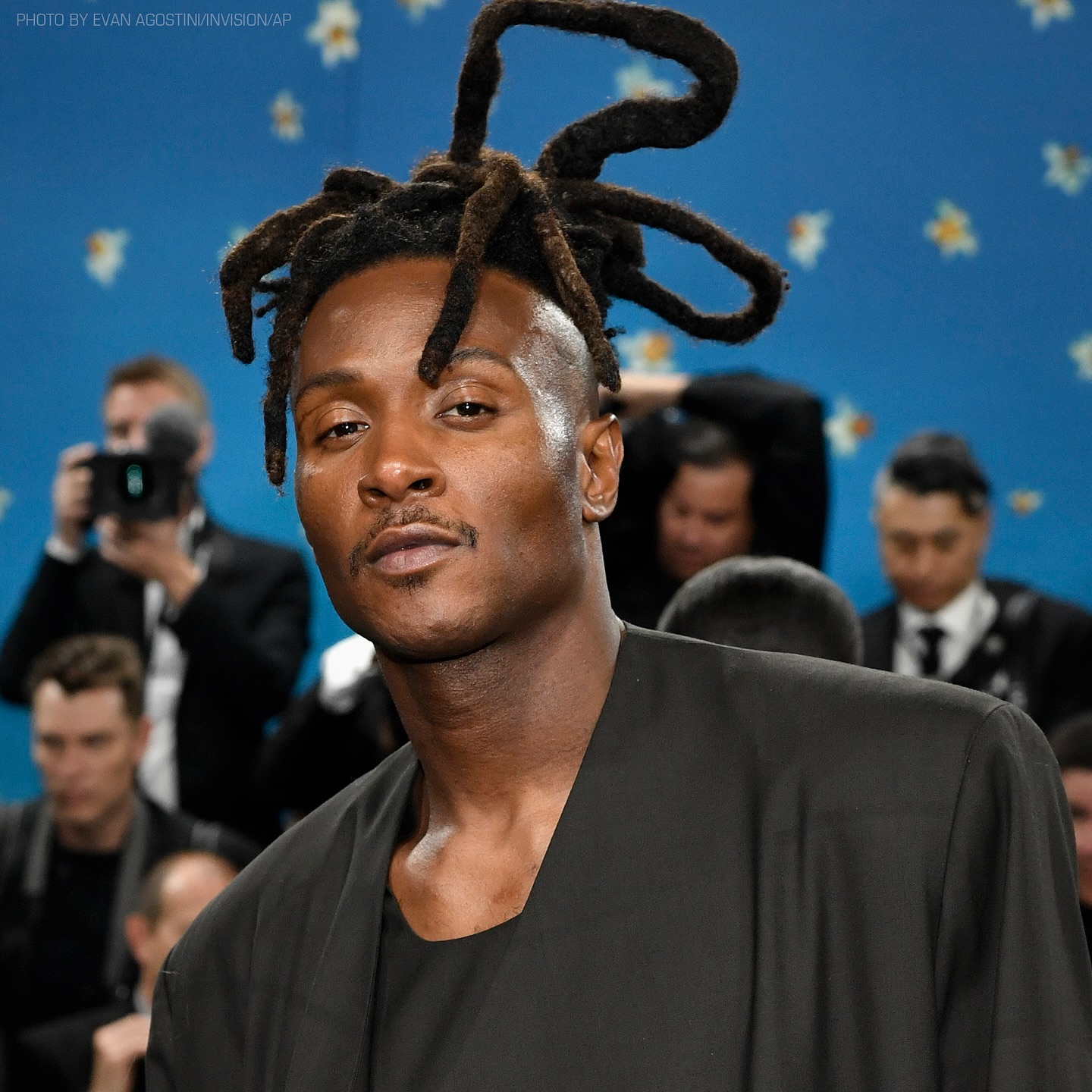 Deandre Hopkins Embraces Met Gala Style at Ravens Event