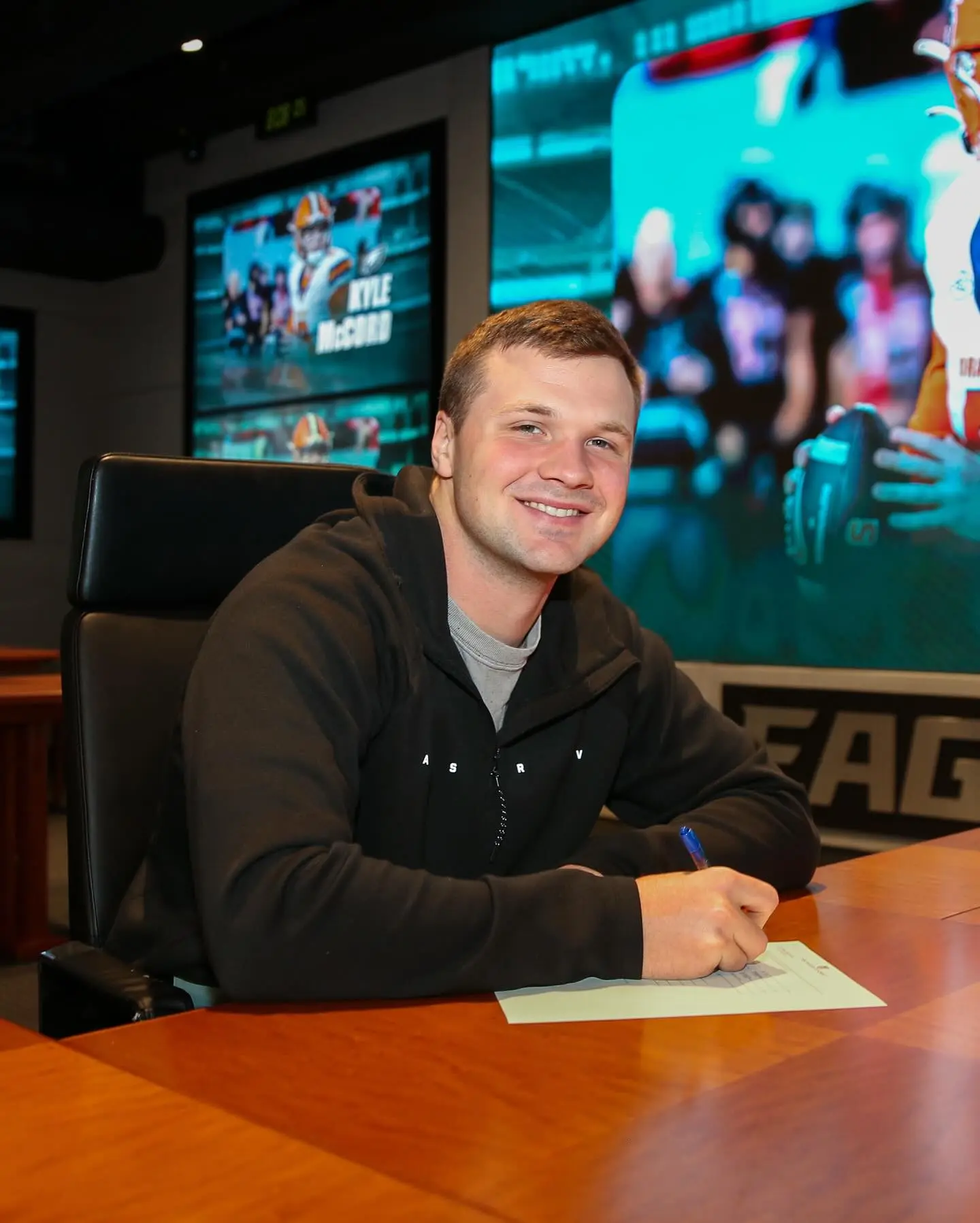Eagles Sign Four 2025 Draft Picks