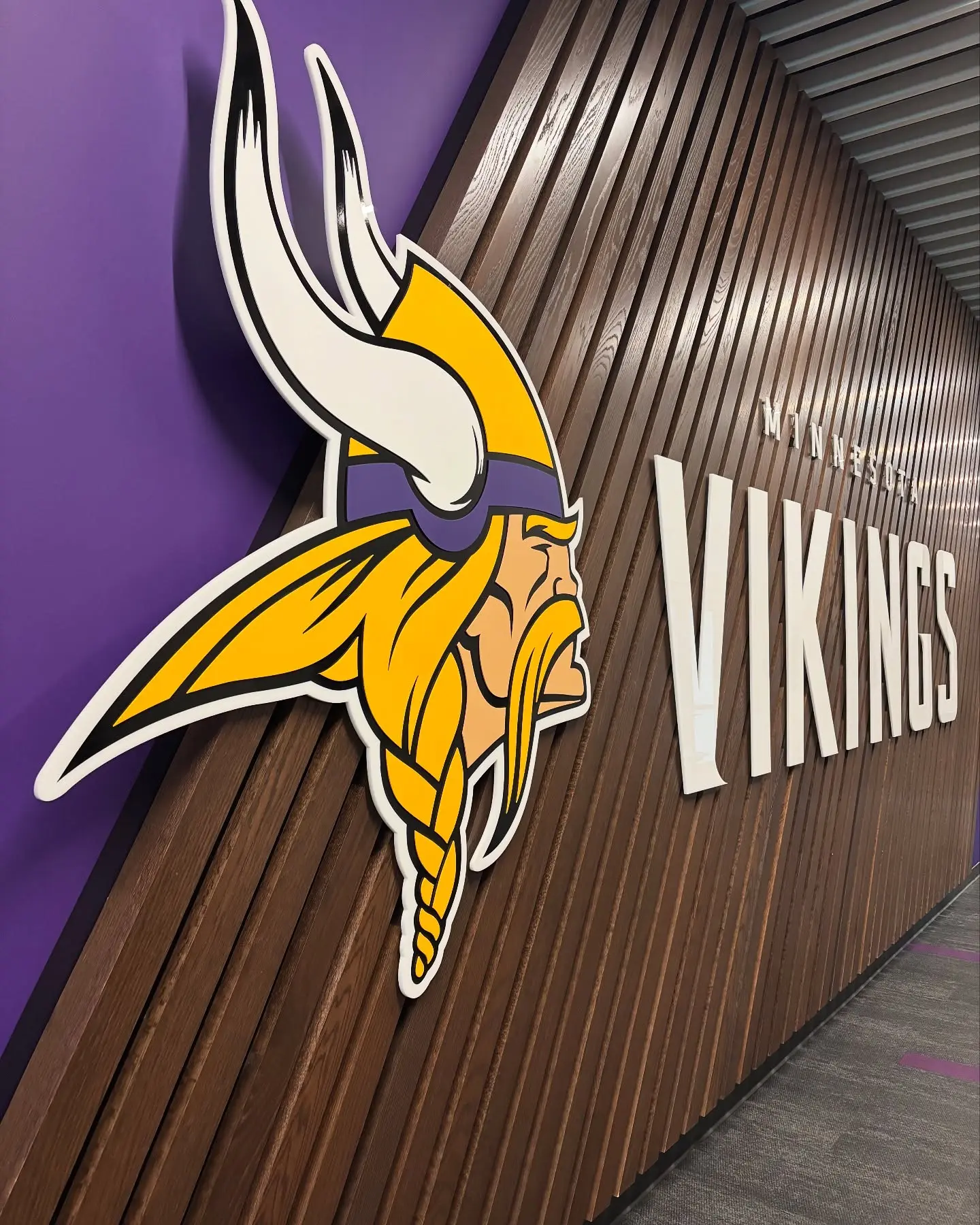 Eric Wilson Returns With Vikings Deal