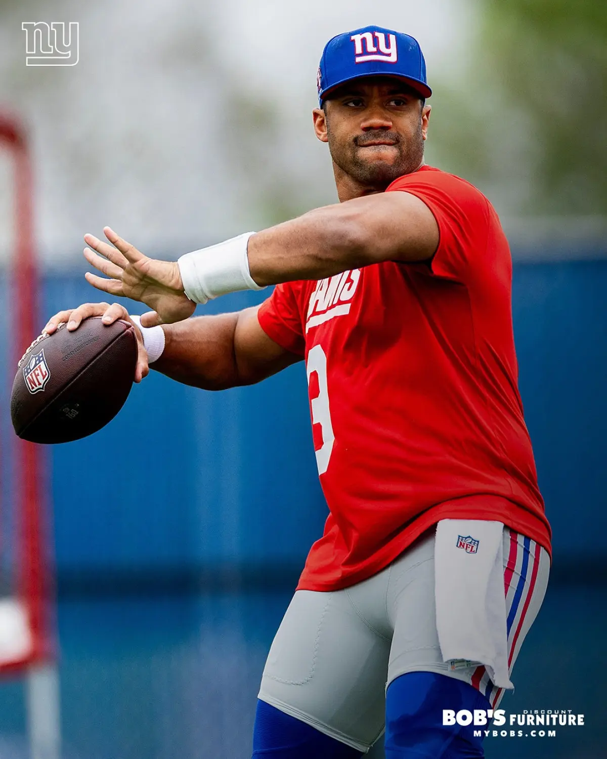 Football Frenzy: Giants Ready For Action New York Giants bring electric energy on the field as football dreams ignite nationwide!!!