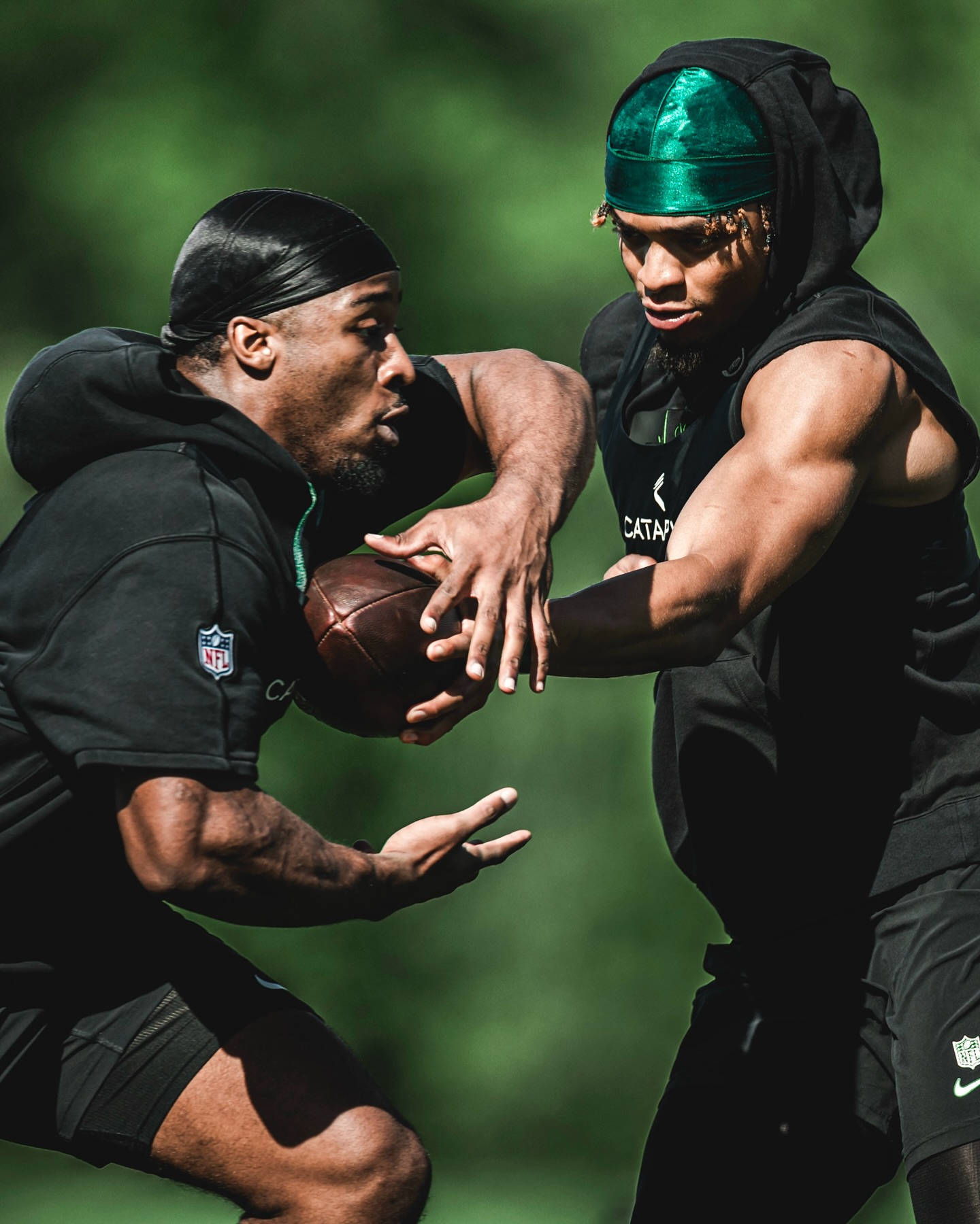 Jets Return To The Outdoors New York Jets showcase their vibrant outdoor spirit through a series of dynamic photos.!!!