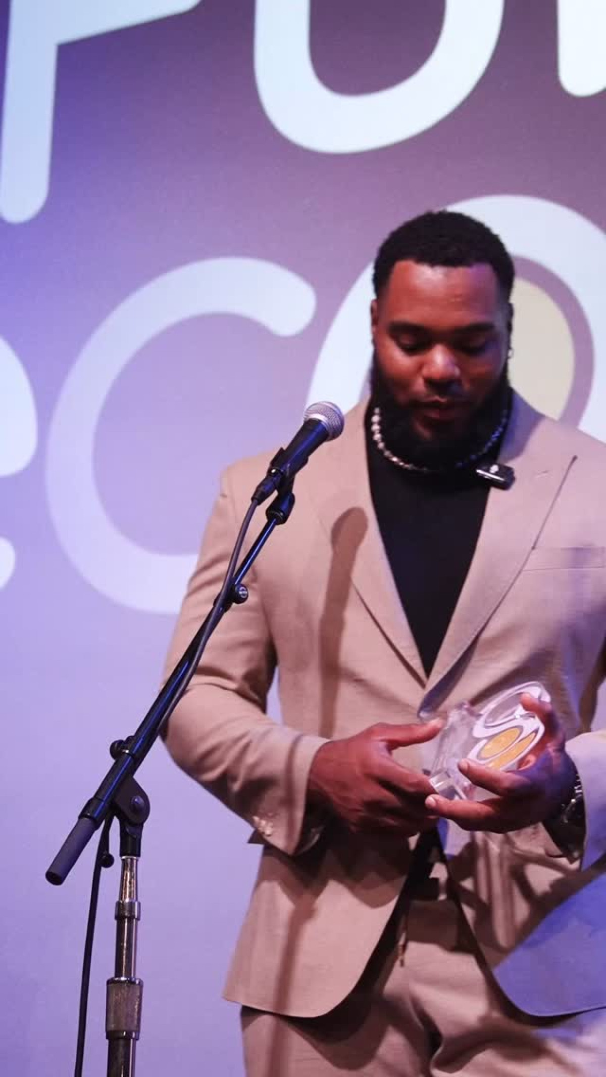 JSimmons Earns Community Impact Award Honored at Harmony & Heroes event for installing naloxone vending machines to save lives.!