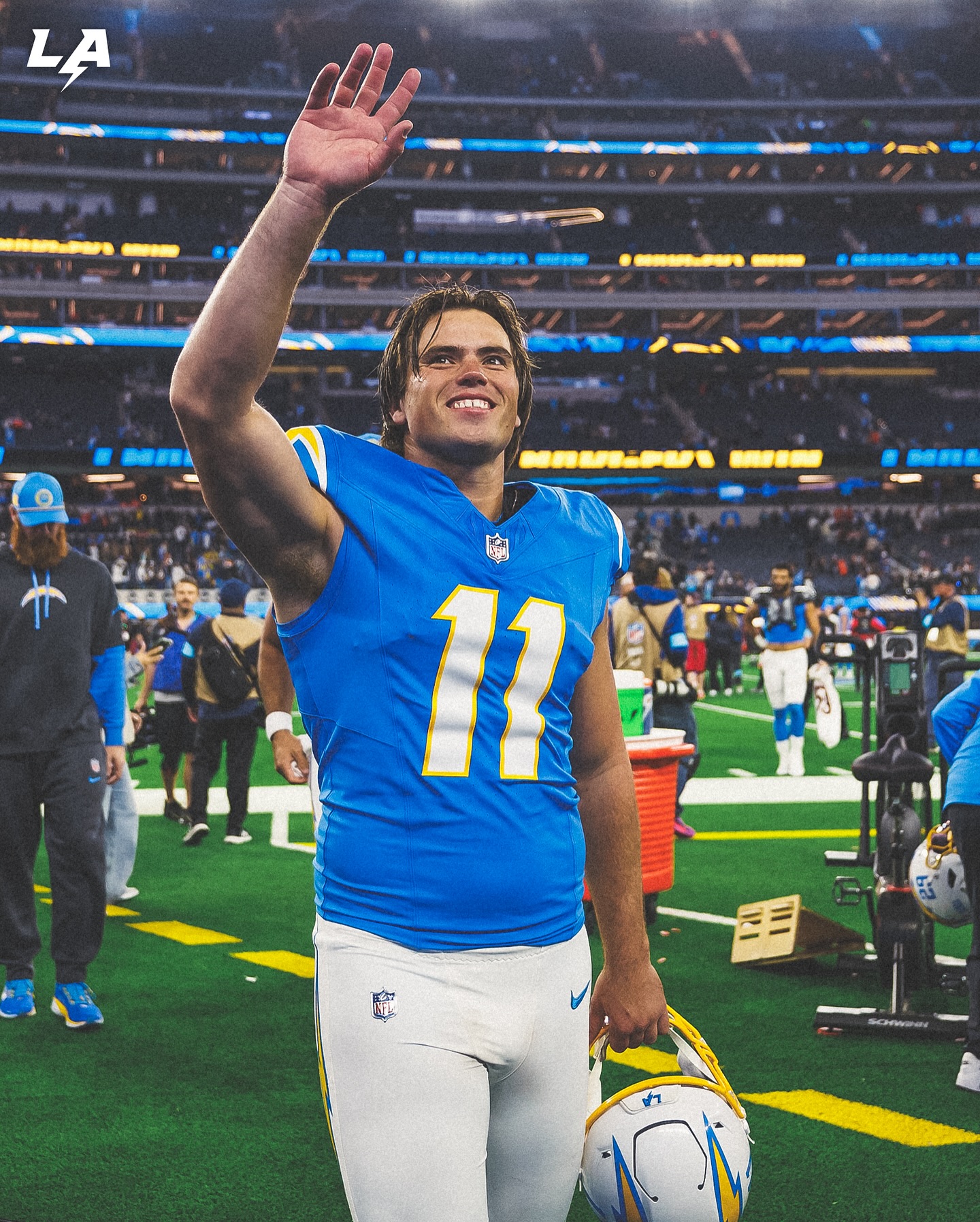 Kicker Dicker Celebrates Birthday With Chargers Cheers