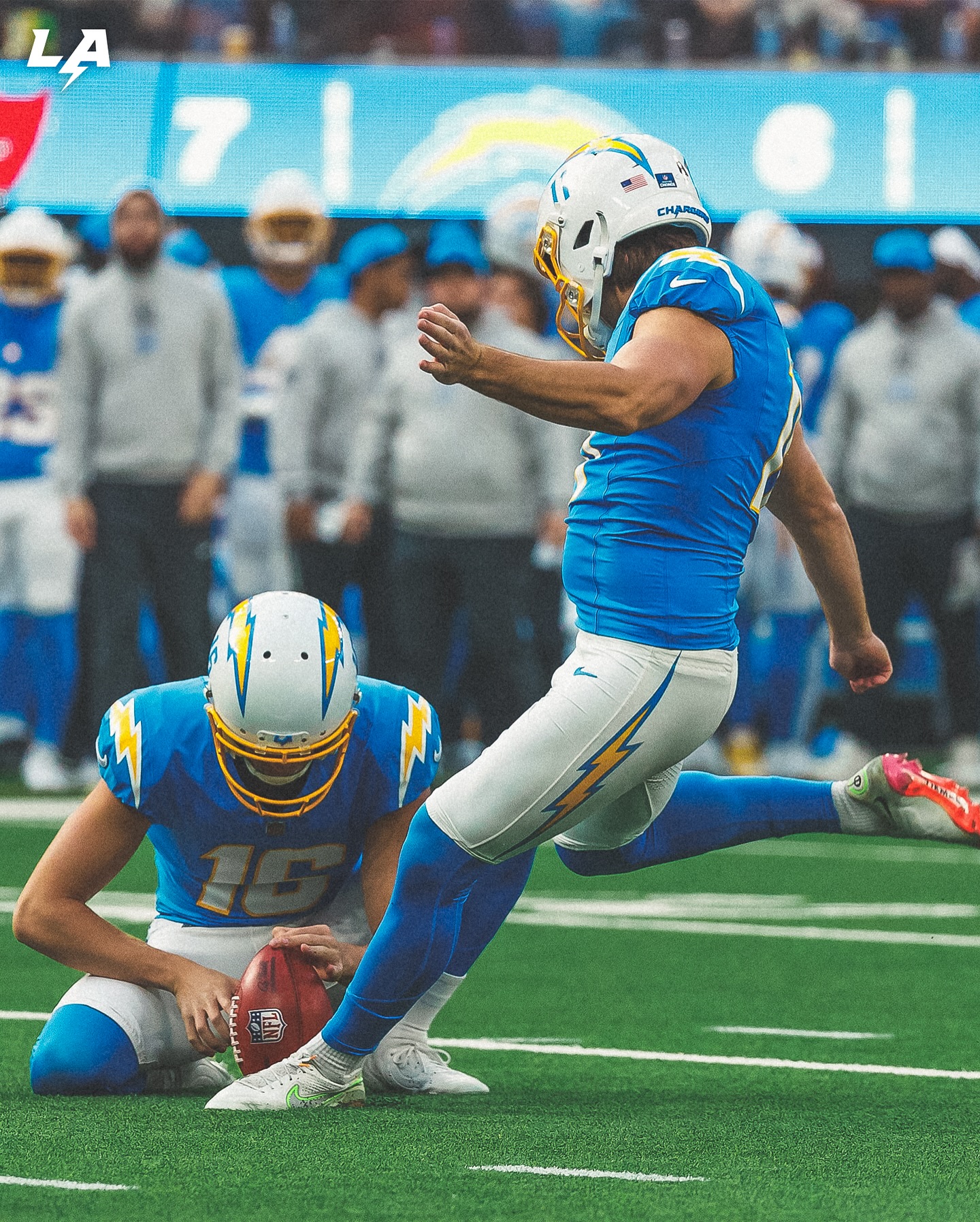 Kicker Dicker Celebrates Birthday With Chargers Cheers