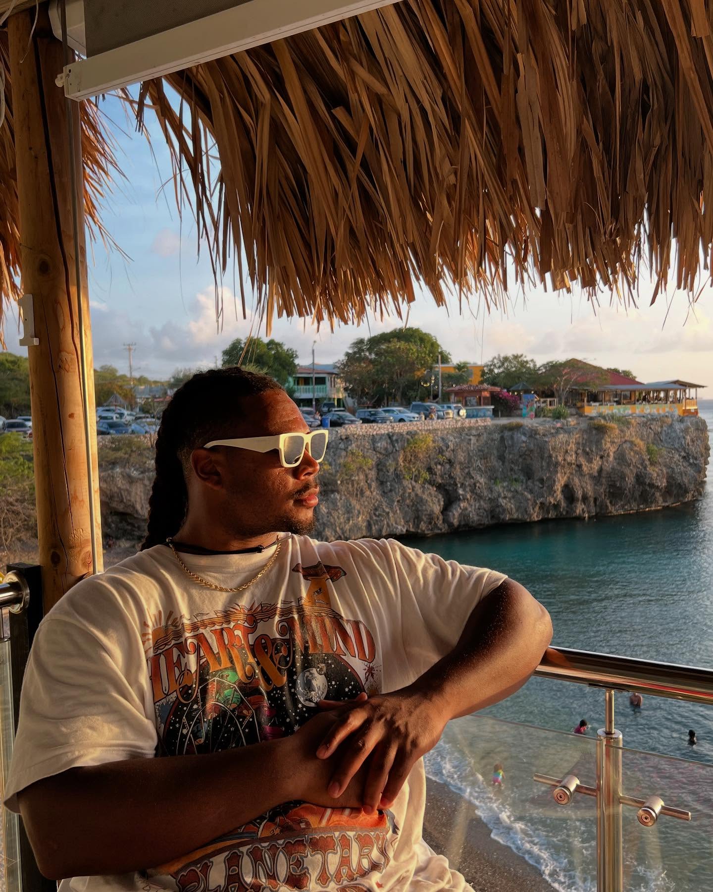 NFL star Mike Greene shares gratitude and inspiration with his ardent fans on Instagram!!