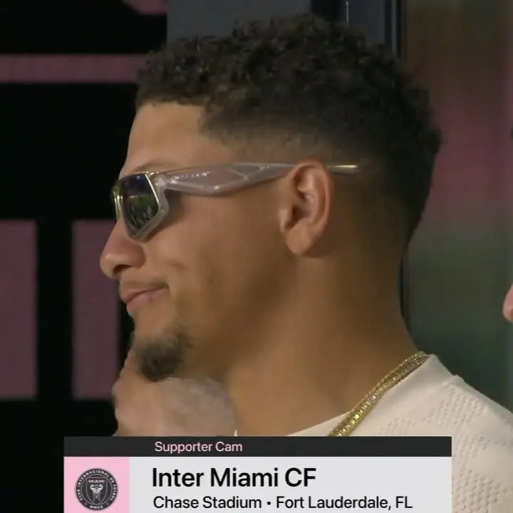 NFL Royalty Meets Futbol Greatness In South Florida